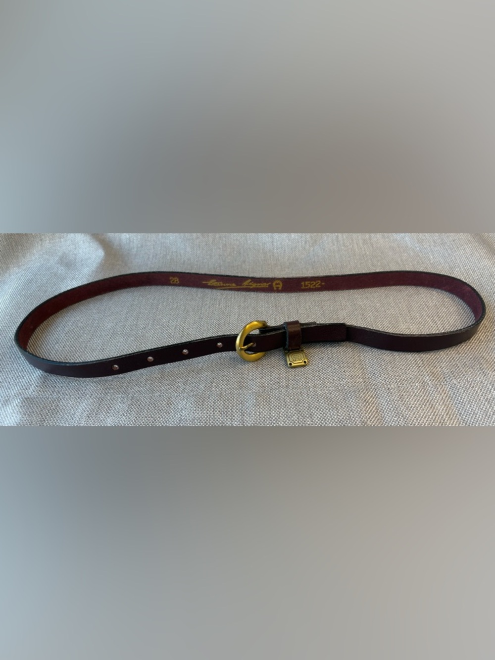 Etienne Aigner Dark Brown burgundy Leather Belt with brass Round Buckle sm 28. - Picture 2 of 8